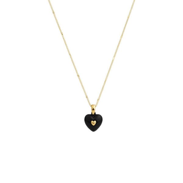 Enameled heart sweater chain with design flair
