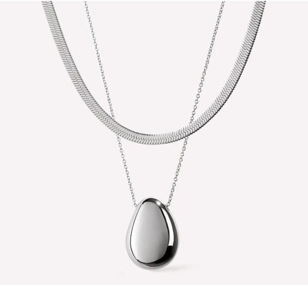 Double-layered pebble pendant necklace