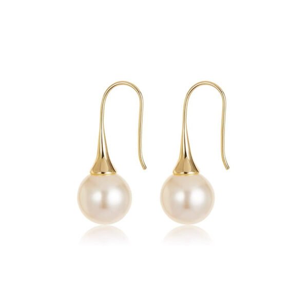 French minimalist pearl earrings