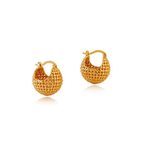 Retro woven openwork mesh round earrings