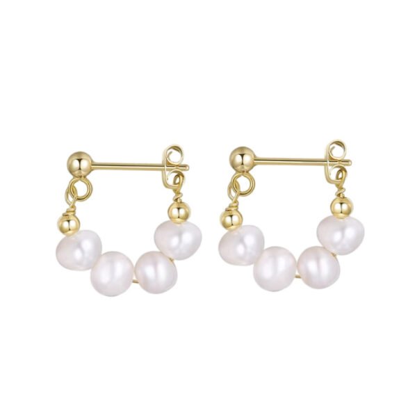 Baroque pearl U-shaped earrings
