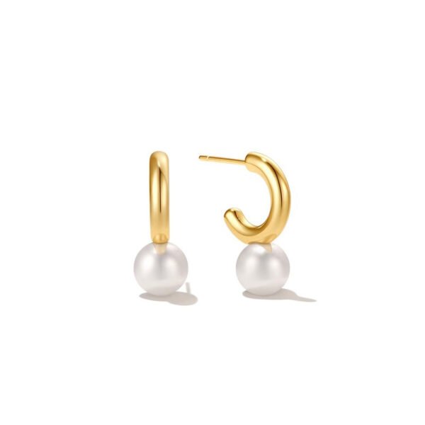 High-quality minimalist pearl earrings
