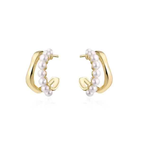 Delicate geometric pearl stud earrings