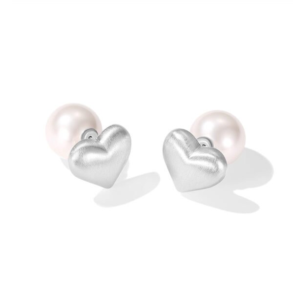Double-sided brushed heart-shaped pearl earrings