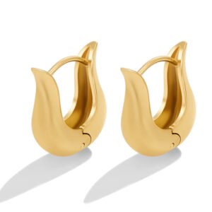 Irregularly shaped U-shaped earrings with a distinctive design