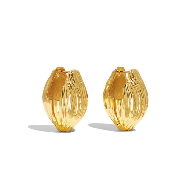 Plant-themed Seed Texture Earrings