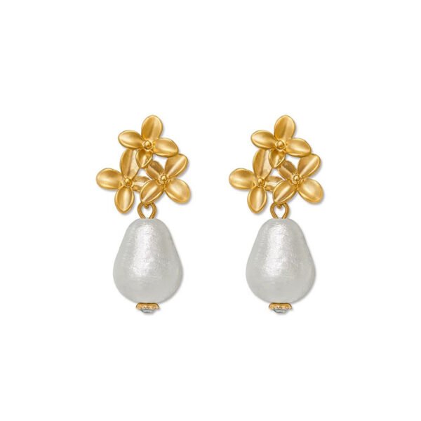 Japanese teardrop pendant earrings with three small flowers